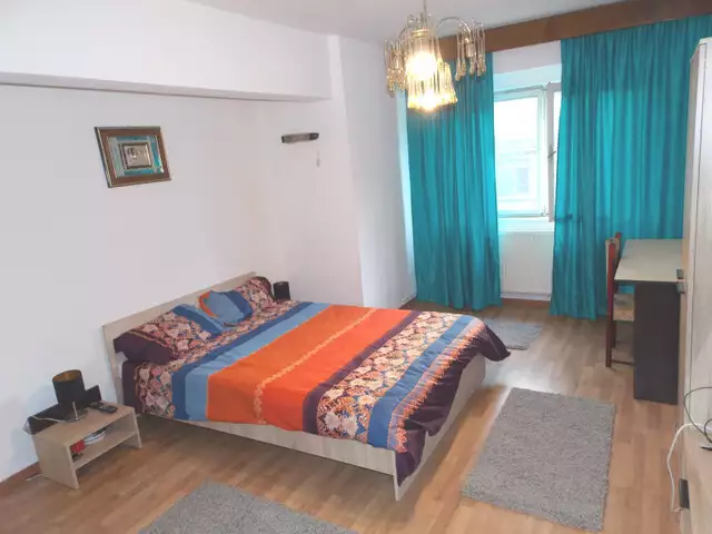 Apartament de vanzare 3 camere 2 bai GARAJ in Sibiu Central COMISION 0