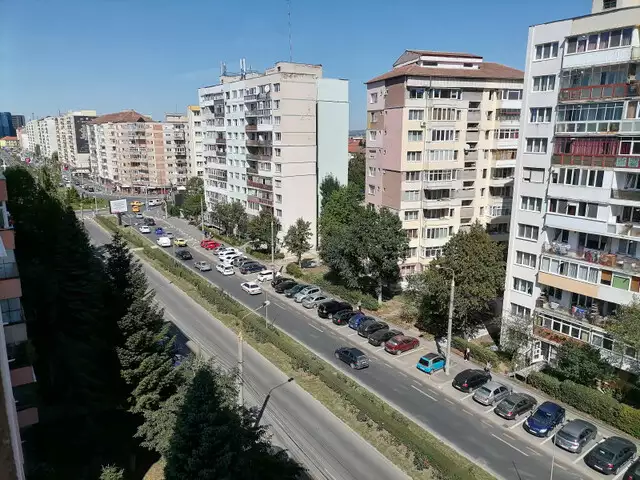Apartament 4 camere 2 bai bloc cu lift Sibiu zona Mihai Viteazul