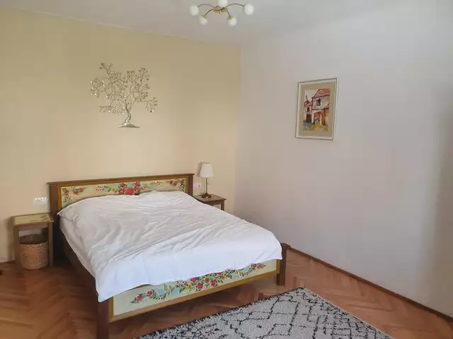 Apartament de vanzare 3 camere 2 bai in Centrul Istoric din Sibiu