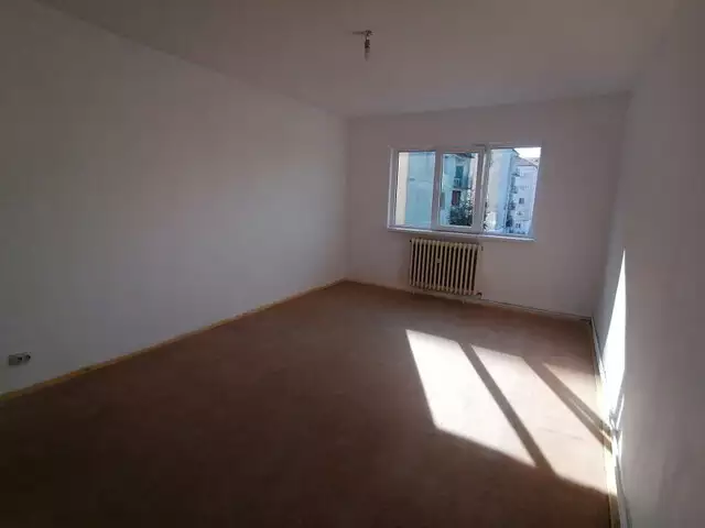 De vanzare apartament 2 camere cu balcon zona Broscarie Sibiu