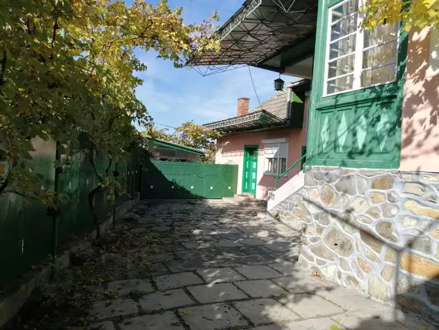 Casa individuala de vanzare cu 957 mp teren Rasinari  Sibiu 