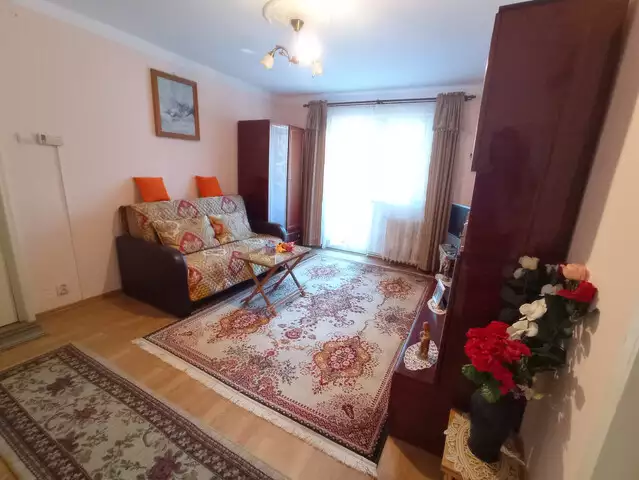 Apartament 3 camere de vanzare cu balcon mobilat utilat Rahovei Sibiu