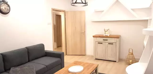 Apartament 3 camere confort 1 etaj 1 de inchiriat in Sibiu zona Strand