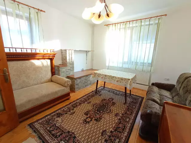 Casa 3 camere de inchiriat mobilata singur in curte Piata Cluj Sibiu