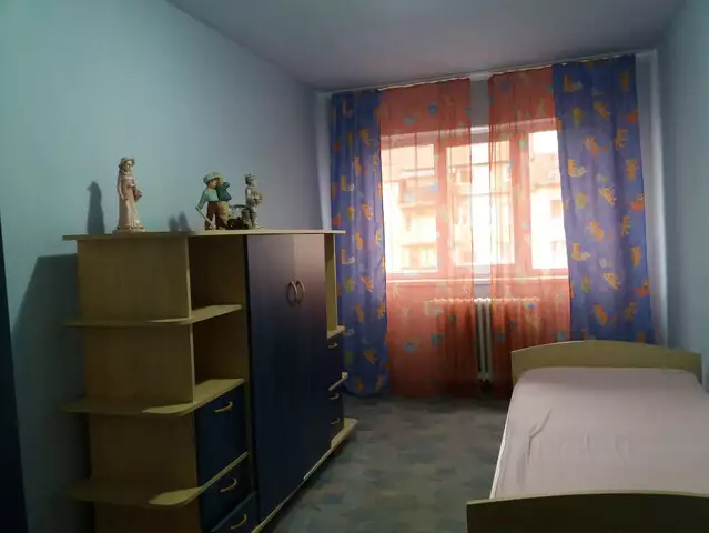 Apartament de inchiriat 3 camere etaj 3  Mihai Viteazu Sibiu