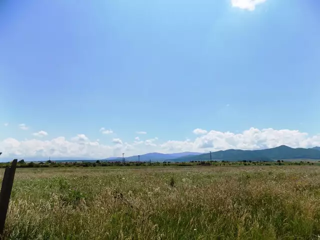 Teren 4.600 mp front 33 ml DN1 de vanzare in Selimbar Sibiu