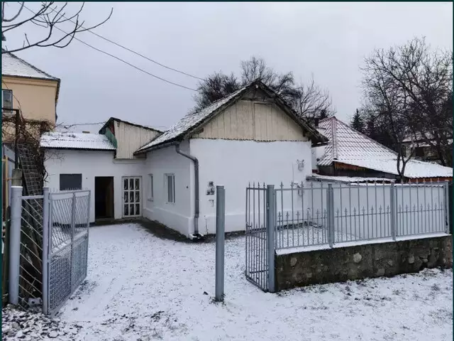 Casa de vanzare in zona centrala pretabila investitie Sibiu 