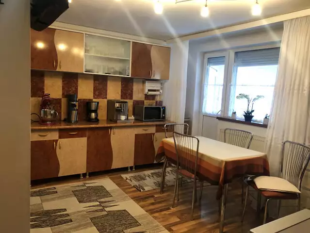 Apartament 3 camere decomandate de vanzare in Sibiu zona Rahovei