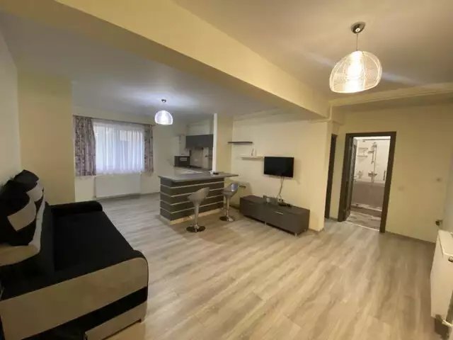 Apartament spatios 2 camere de inchiriat decomandat renovat Piata Cluj