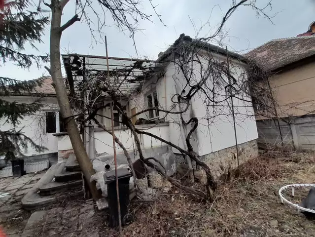 Casa de vanzare 4 camere 110 mpu zona Centrala Sibiu teren 1.000 mp