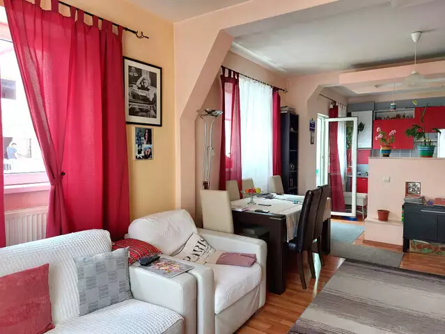 Apartament 3 camere decomandate 86 mp si balcon in Vasile Aaron Sibiu