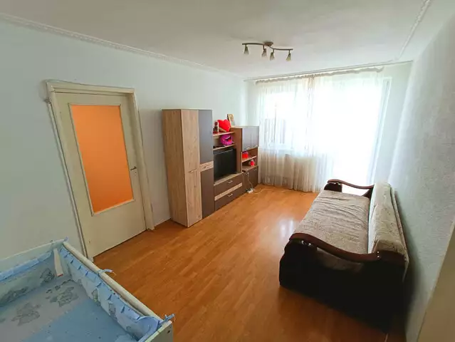 De vanzare apartament 2 camere balcon si pivnita Sibiu zona Siretului