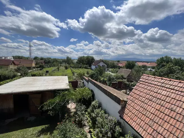 Pensiune 8 camere 1250 mp teren liber Turnisor Sibiu