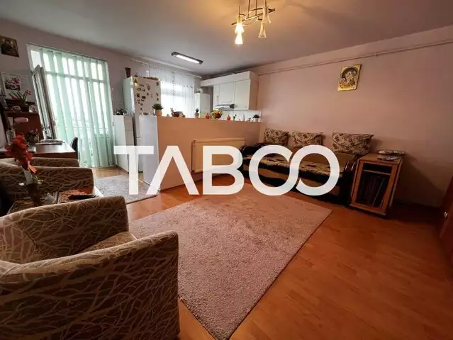 Apartament 2 camere de vanzare etaj intermediar pivnita Sibiu Terezian
