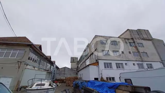 Spatiu industrial cu 6 cladiri avand acces TIR in Sibiu