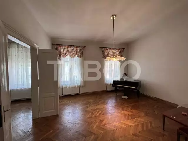 Apartament cu 3 camere 115 mpu de inchiriat in zona Centrala din Sibiu