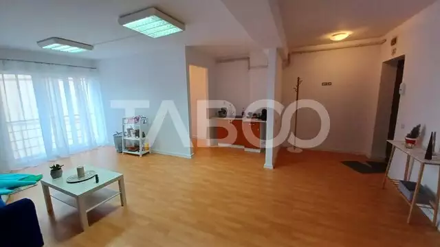 Apartament decomandat cu 2 camere de vanzare etajul 1 in Strand Sibiu