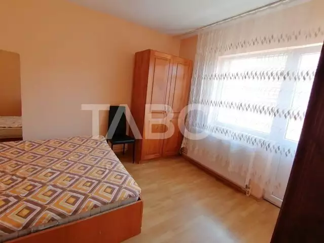 Apartament etaj 1 cu 3 camere 2 bai 2 balcoane zona Turnisor Sibiu