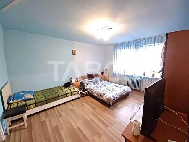 Apartament la etaj intermediar cu bucatarie separata Terezian Sibiu