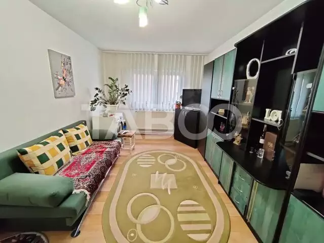 Apartament 3 camere decomandat calduros cu pivnita Vasile Aaron Sibiu