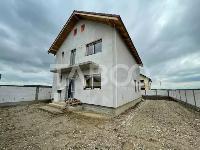 Casa individuala 5 camere 133 mpu si teren 420 mp Cristian Sibiu