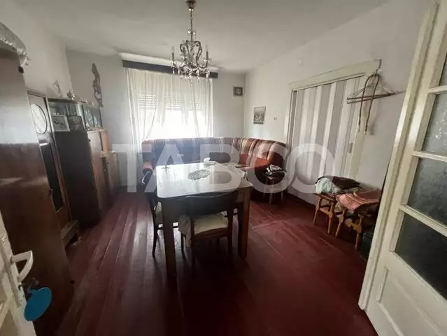 Casa de vanzare curte si gradina 2200mp zona Doamna Stanca in Fagaras