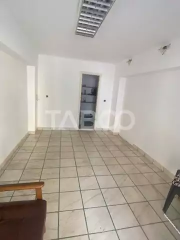 Spatiu comercial de inchiriat recent renovat 19 mp Cetate Alba Iulia