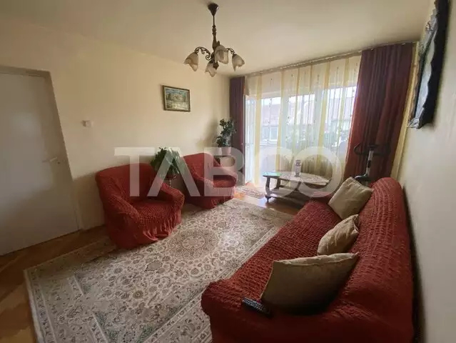 Apartament de vanzare 3 camere 57 mpu si balcon zona Cetate Alba-Iulia