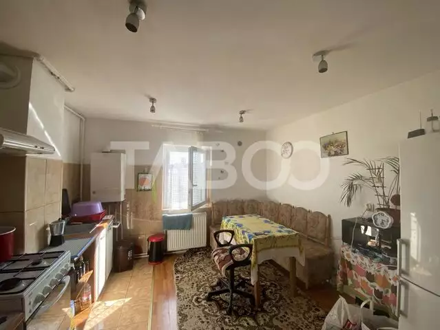 Apartament 3 camere 65 mp decomandat 2 balcoane Tolstoi Alba-Iulia