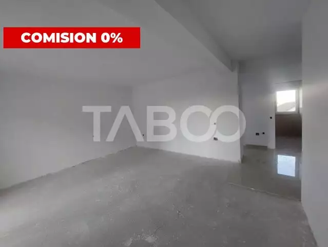 Apartament 2 camere 50 mpu etaj intermediar terasa parcare Sebes Alba