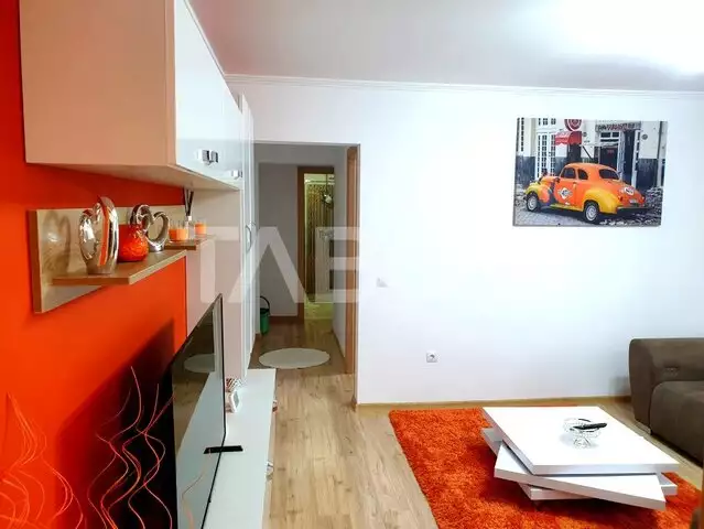 Apartament renovat cu 3 camere si pivnita vanzare zona Mihai Viteazul