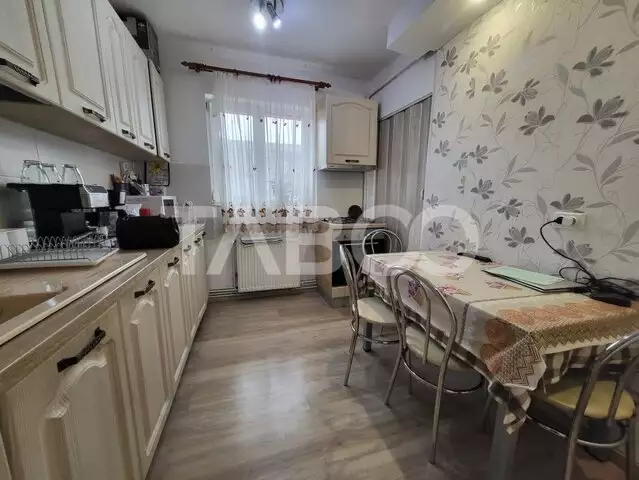 Apartament 3 camere 2 bai 67 mp etajul 2 zona cetate Alba Iulia