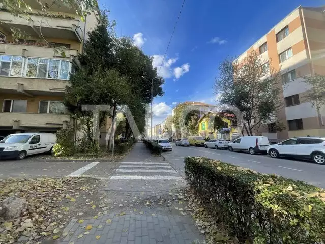 Garaj 29 mp utili pretabil pentru spatiu comercial