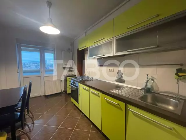 Apartament 3 camere etaj intermediar loc de parcare zona Ultracentrala