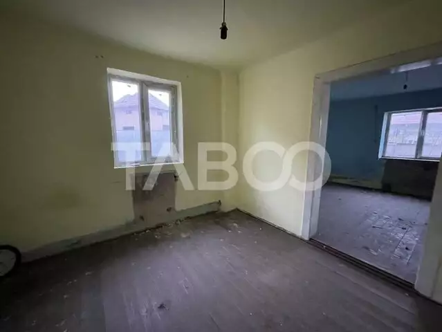 Casa 2 camere 67 mp 150 mp teren zona Centru Alba Iulia