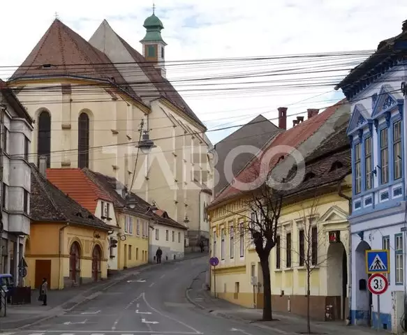 Apartament cu acces direct din strada in Centrul Istoric al Sibiului