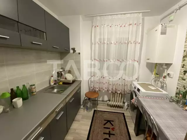 Apartament 2 camere 52 mp etaj intermediar zona Cetate Alba Iulia