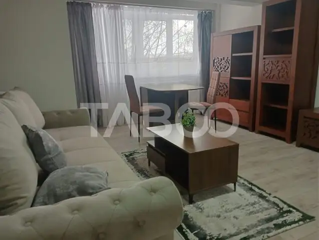 Apartament 3 camere 75 mp etajul 1 complet renovat zona Centru Alba