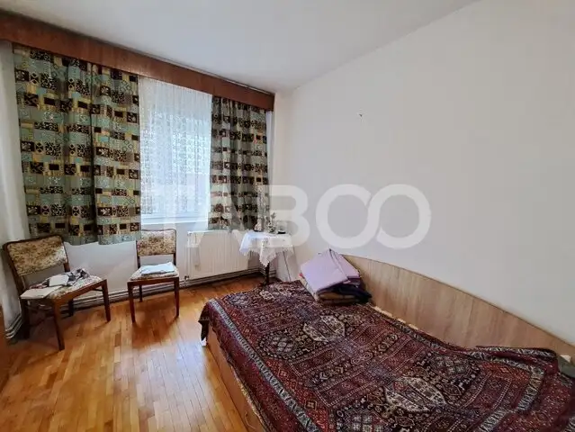 Apartament decomandat 3 camere si 2 bai balcon Mihai Viteazu 