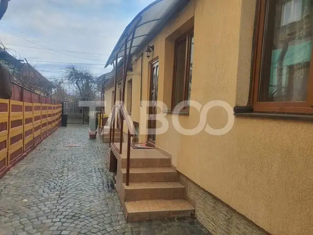 Casa de vanzare cu acces auto in curte 3 camere Trei Stejari Sibiu