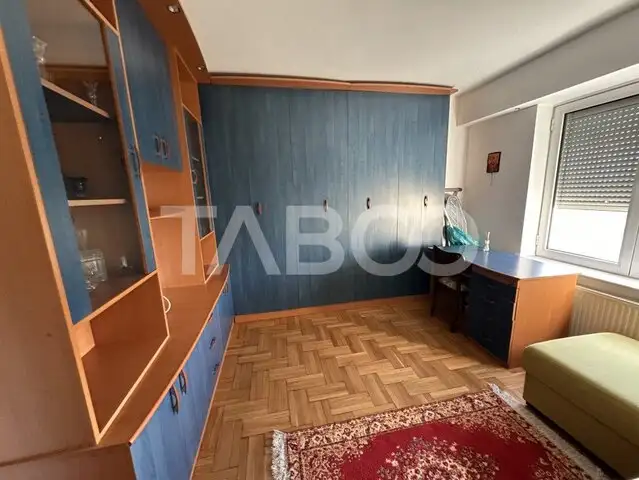 Apartament de inchiriat 80 mp terasa 20 mp Central Fagaras