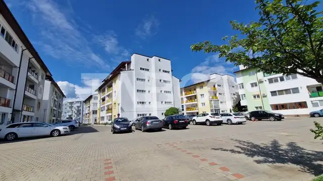 Apartament de vanzare 3 camere cu balcon si parcare Liviu Ciulei 