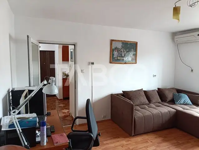 Apartament 2 camere 50mpu balcon pivnita etaj 3 zona Cetate Alba Iulia