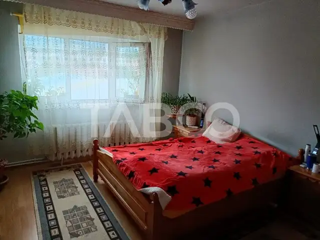 Garsoniera decomandata 30 mp utili balcon 3 mp Cetate Alba Iulia