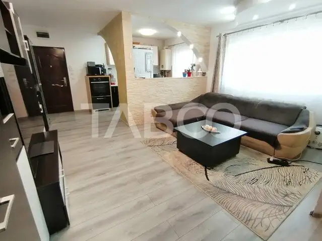 Apartament decomandat de vanzare 75 utili 3 camere 2 bai Mihai Viteazu