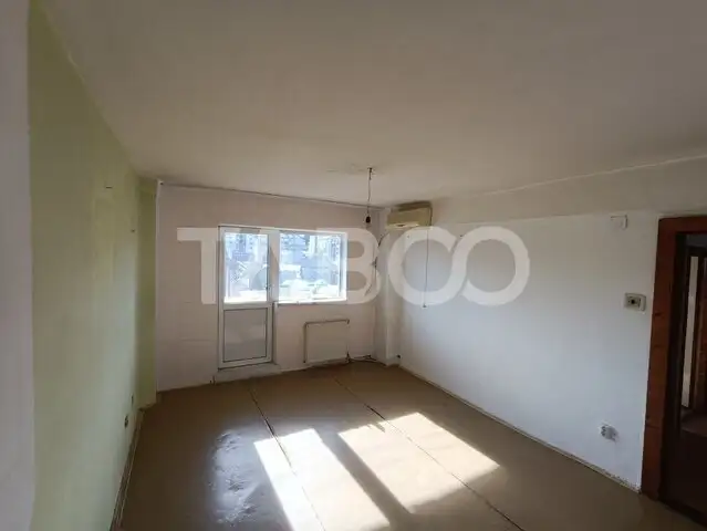 Apartament decomandat 3 camere 64 mp utili balcon uscatorie Alba Iulia