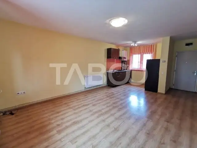 Casa cu 3 camere si curte 275 mp de vanzare in Sura Mare Sibiu