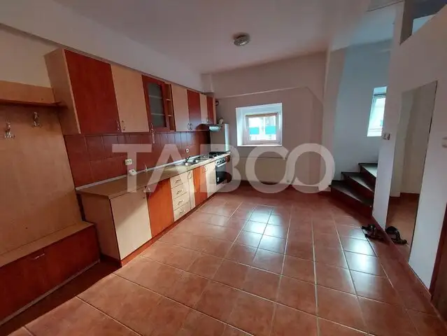 Apartament 2 camere 40 mpu mobilat si utilat in zona Terezian