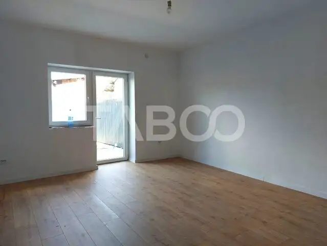 Apartament la casa renovat complet 2 camere 50 mp terasa privata 30 mp