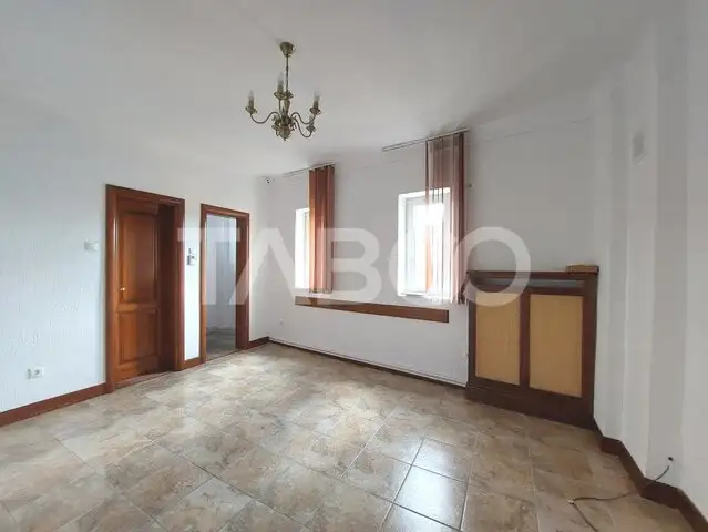 Spatiu de birou zona centrala 68 mpu 3 camere spatioase etaj 2 Sibiu